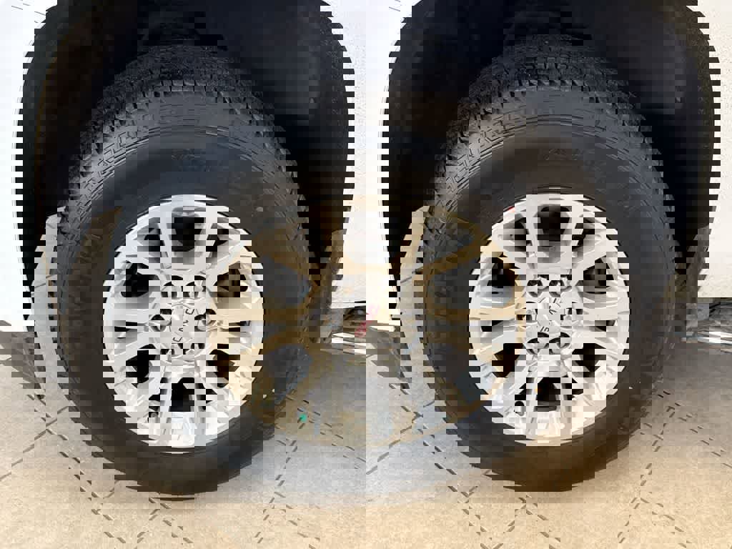 Used 2018 GMC Yukon SLT w/ Open Road Package image 13