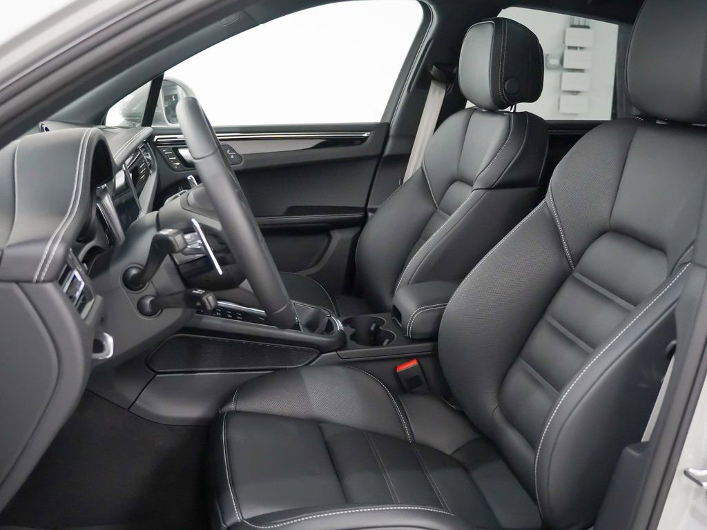 New 2026 Porsche Macan S image 5