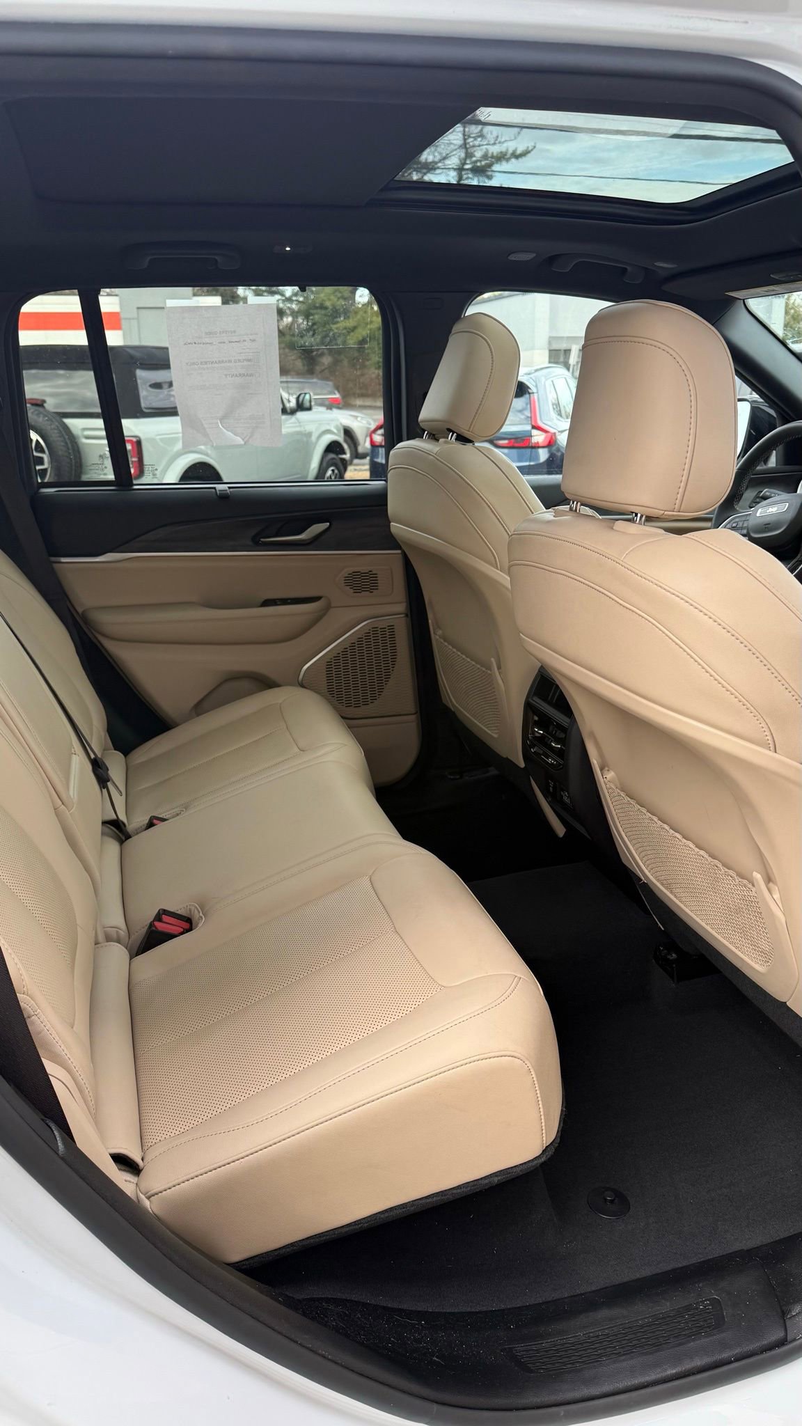 Used 2022 Jeep Grand Cherokee Limited 4xe w/ Luxury Tech Group II image 13