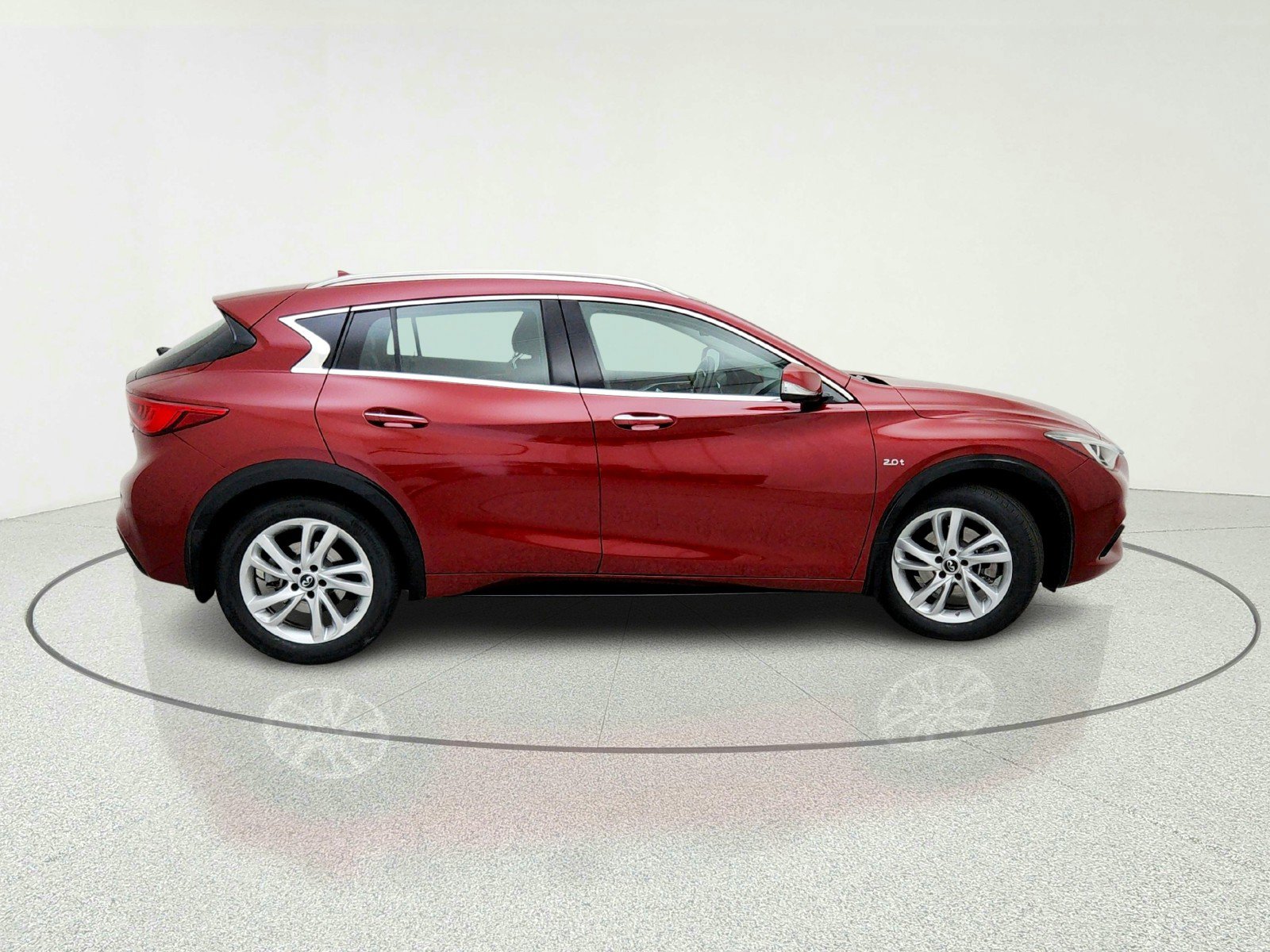 Used 2019 INFINITI QX30 w/ Cargo Package FWD image 7
