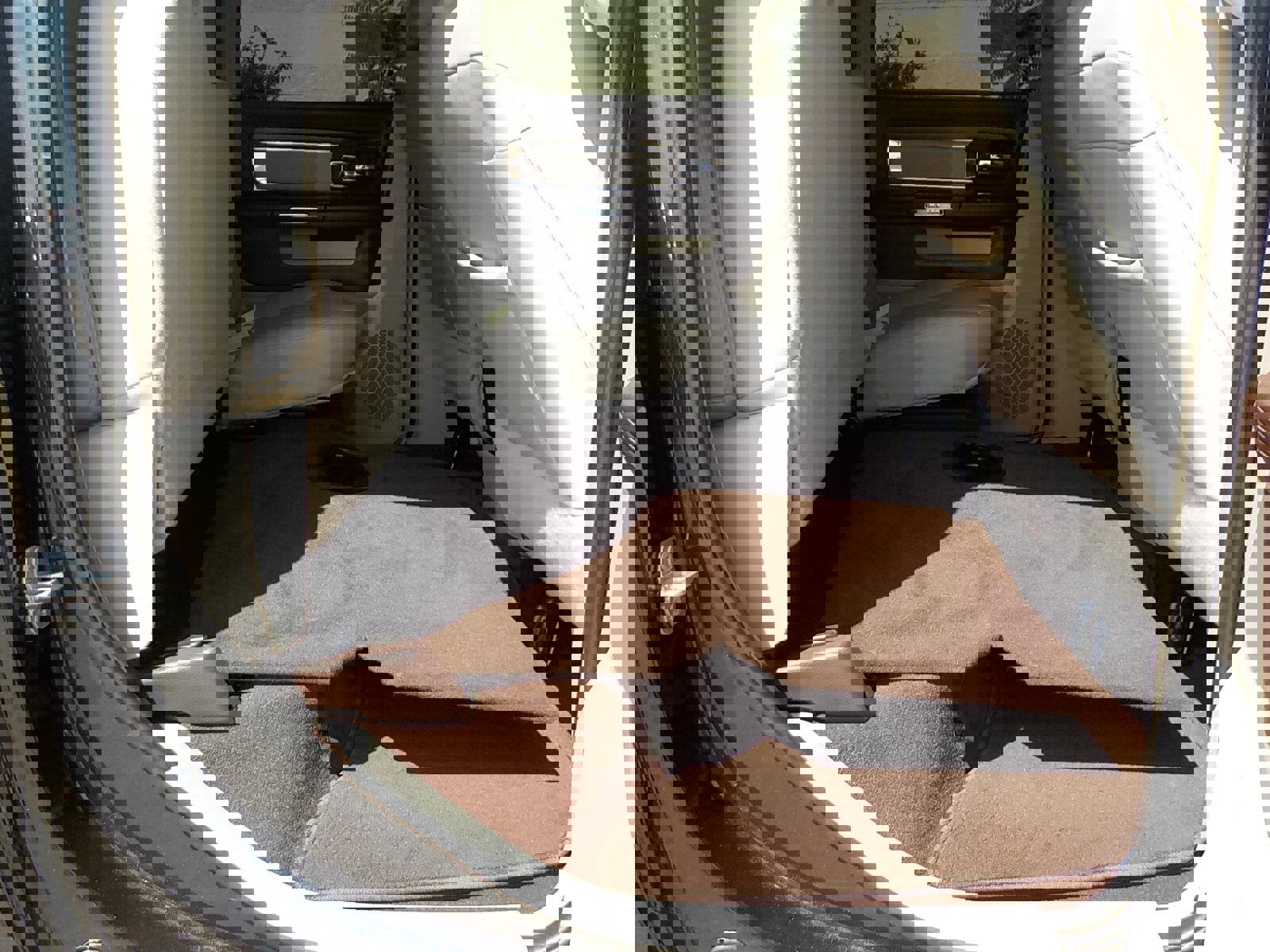 Used 2018 RAM 2500 Laramie w/ Convenience Group image 18