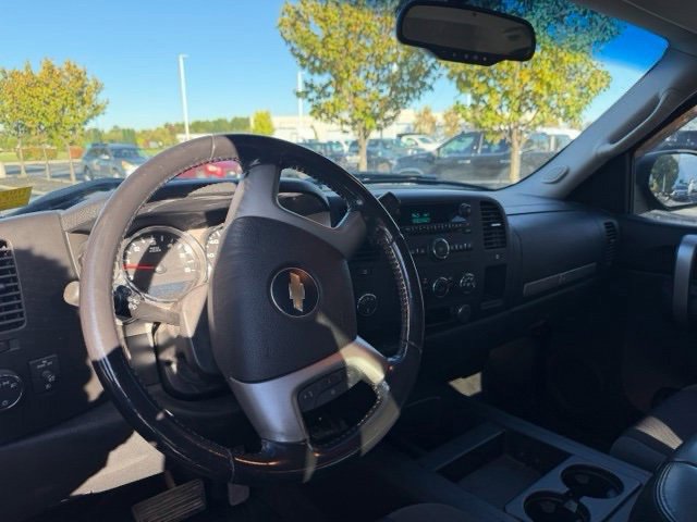 Used 2009 Chevrolet Silverado 1500 W/T AWD/4WD image 9