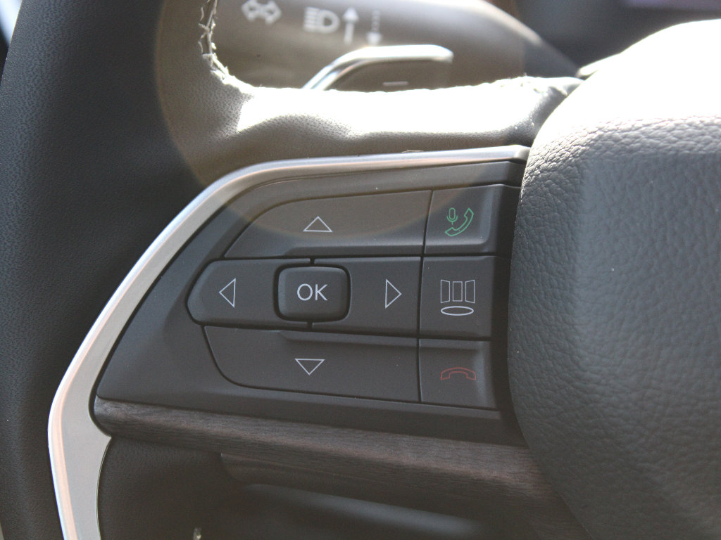 New 2025 Jeep Grand Cherokee Limited w/ Trailer Tow Package image 15