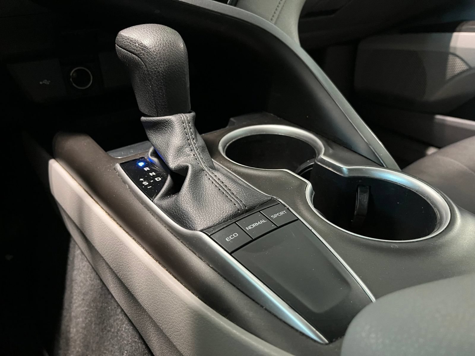 Used 2023 Toyota Camry LE w/ Convenience Package FWD image 24