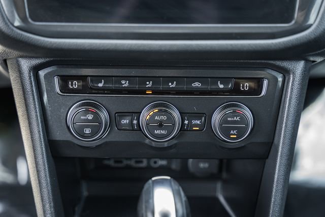 Used 2018 Volkswagen Tiguan SE image 21