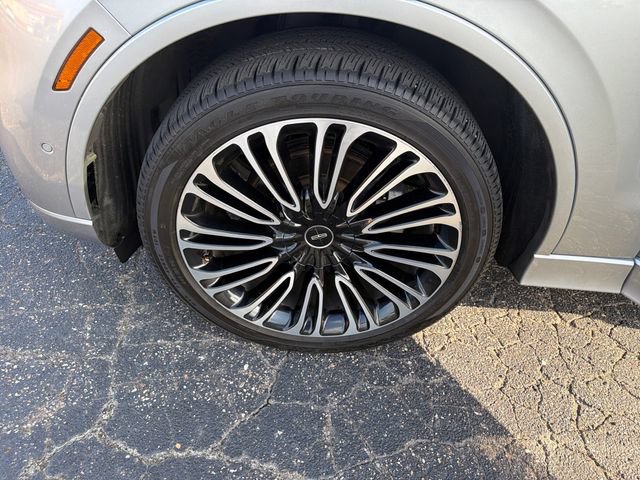 Certified 2022 Lincoln Aviator Black Label w/ Class IV Trailer Tow Package AWD/4WD image 32