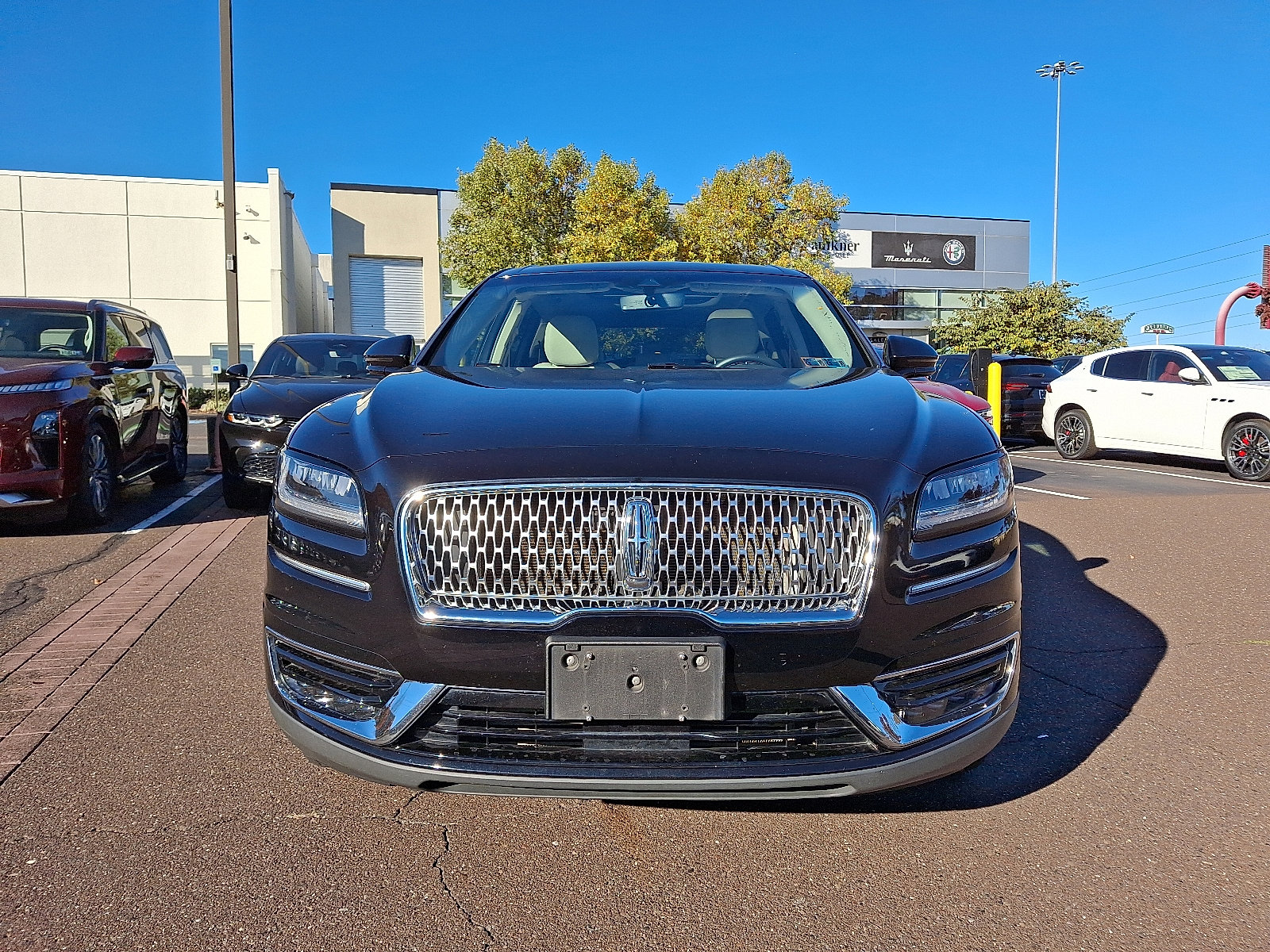 Used 2020 Lincoln Nautilus Reserve image 2