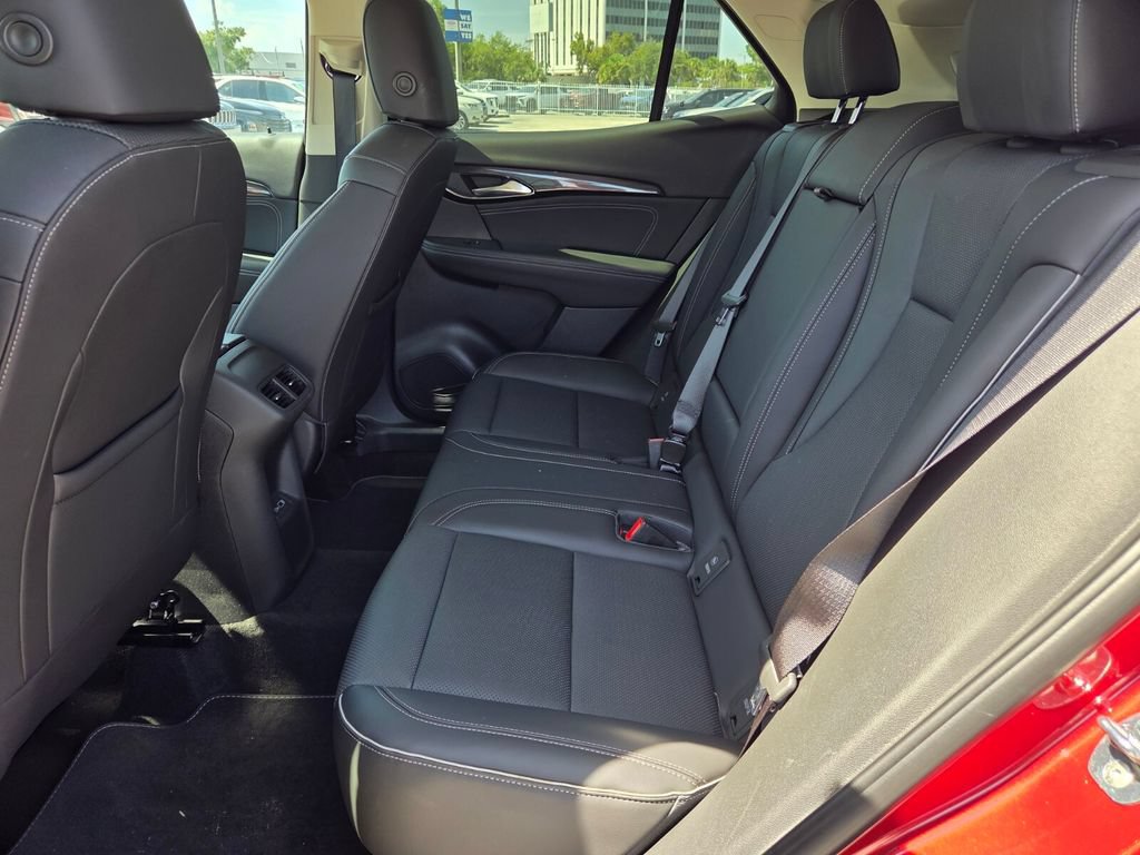 Used 2023 Buick Envision Essence AWD/4WD image 6