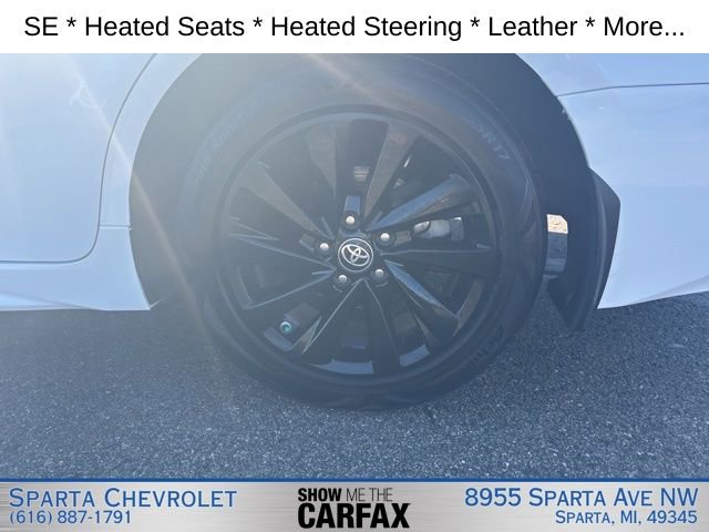 Used 2024 Toyota Camry SE image 25