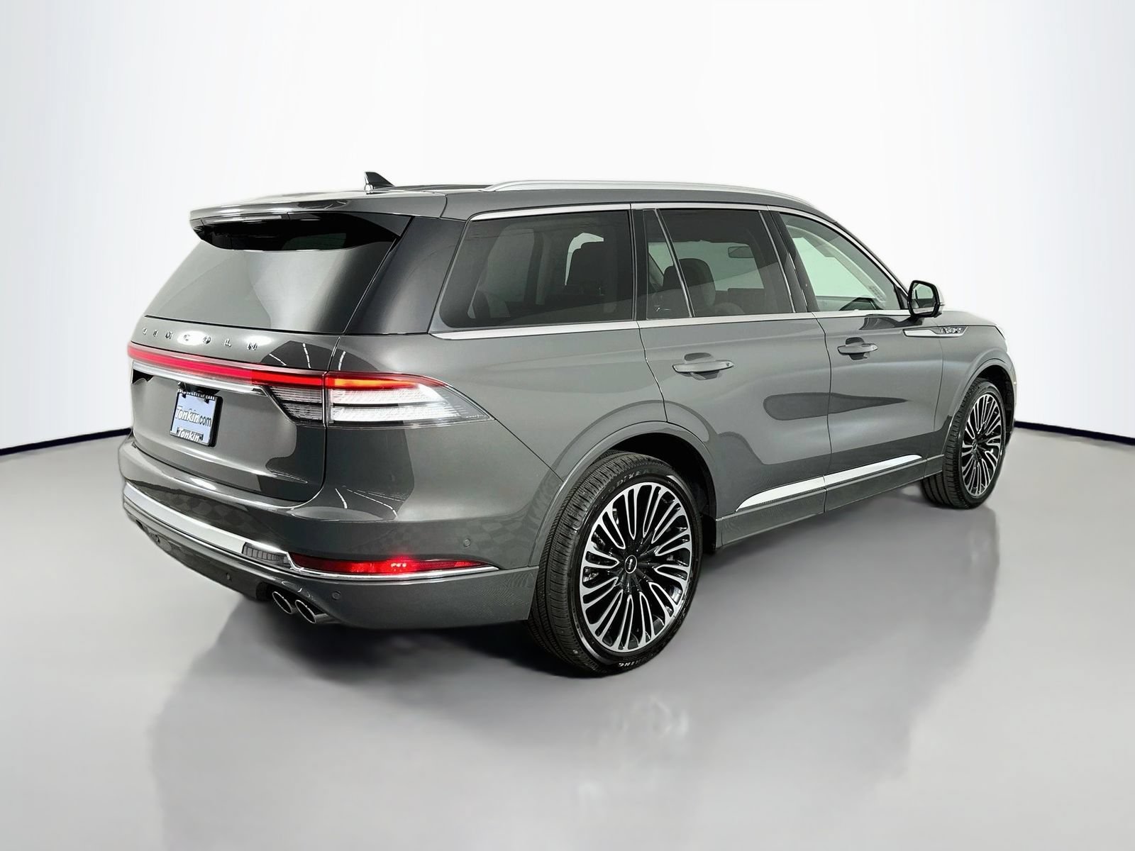 Used 2022 Lincoln Aviator Black Label w/ Dynamic Handling Package AWD/4WD image 7