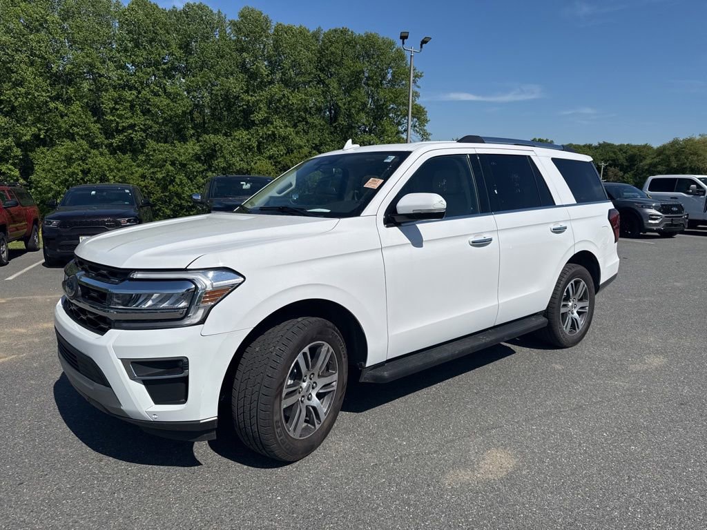 Certified 2024 Ford Expedition Limited AWD/4WD image 3