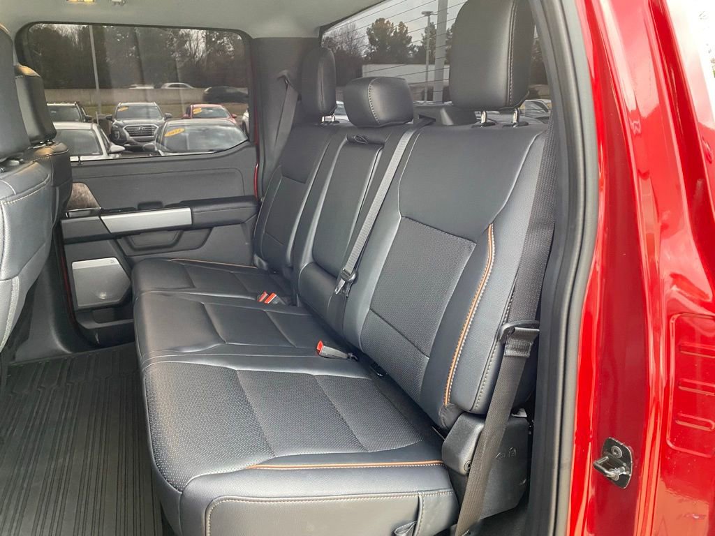 Used 2025 Ford F250 Lariat w/ Chrome Package image 24