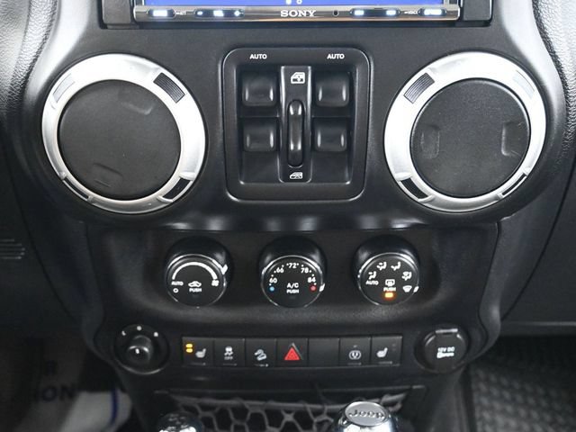 Used 2017 Jeep Wrangler Unlimited Rubicon AWD/4WD image 21