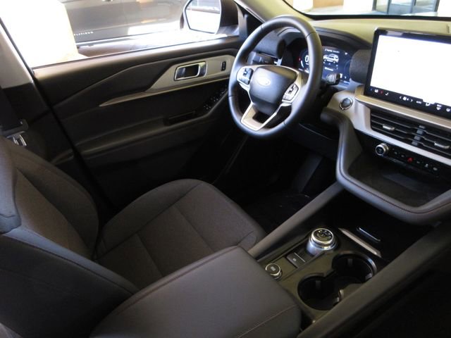 Certified 2025 Ford Explorer Active image 22