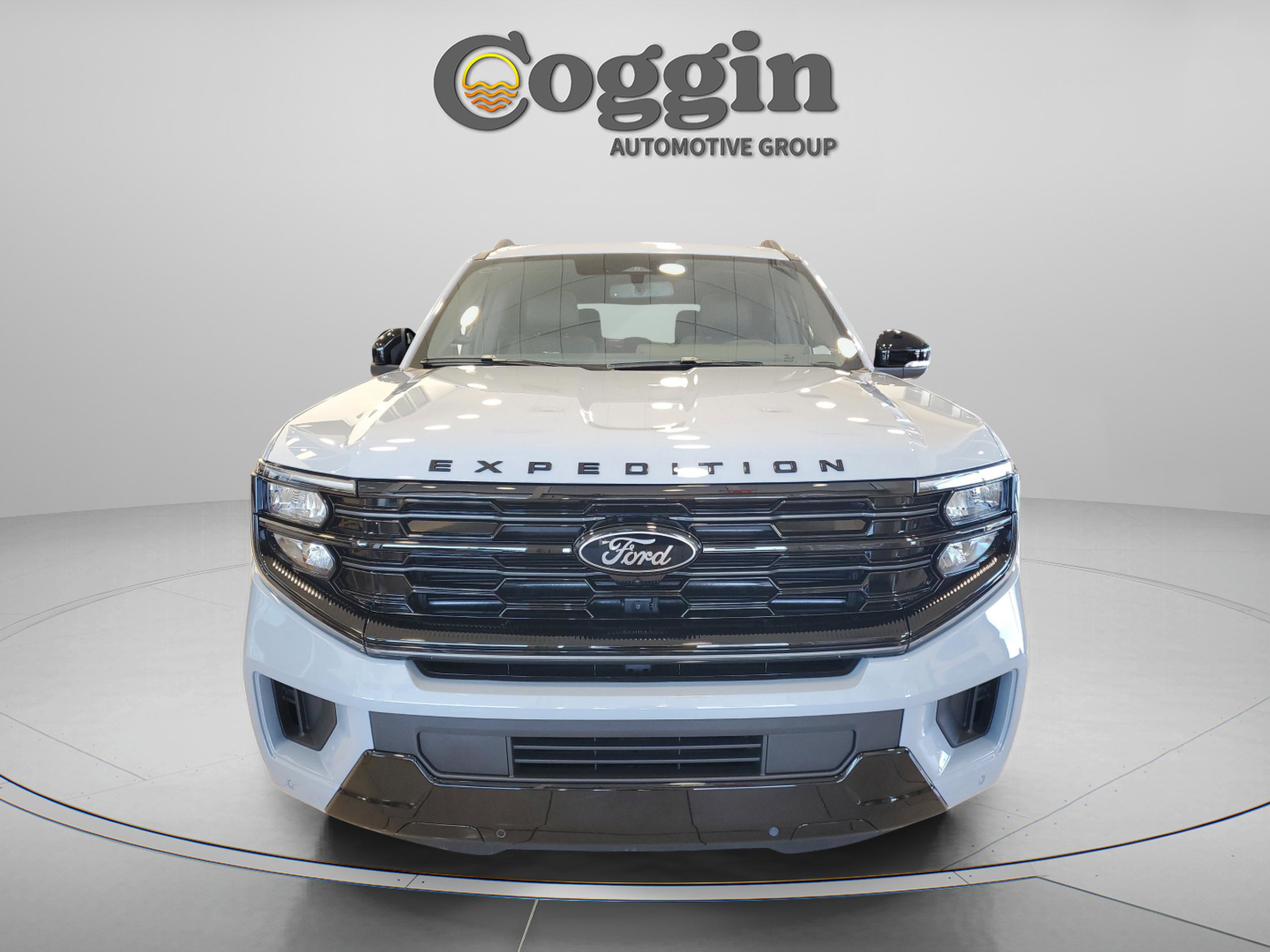 New 2025 Ford Expedition Platinum w/ Stealth Performance Package image 9