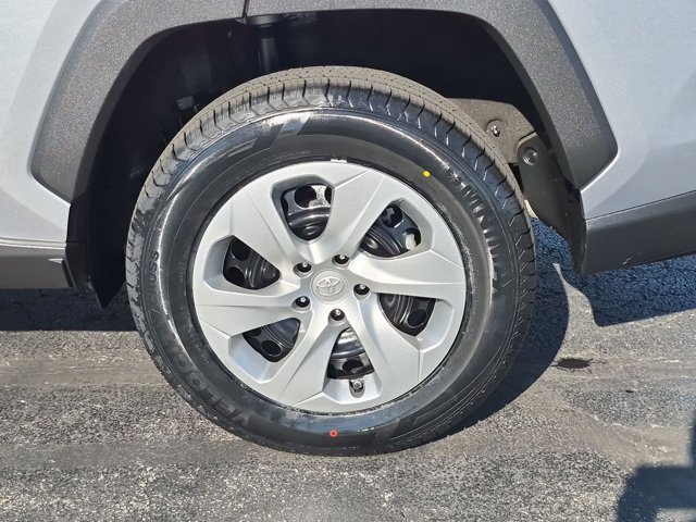 Certified 2023 Toyota RAV4 LE AWD/4WD image 8