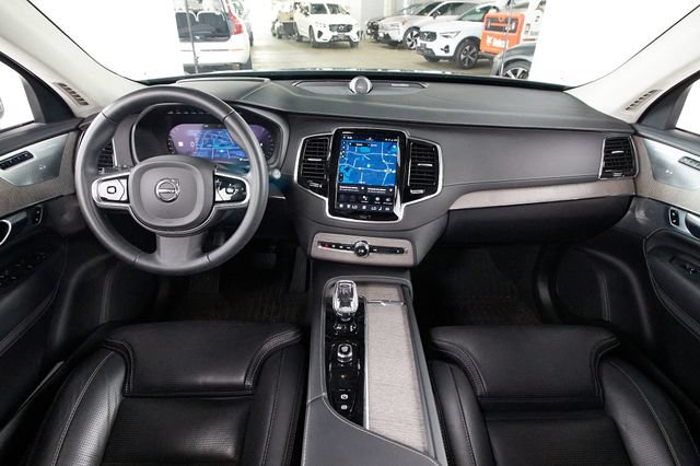 Certified 2023 Volvo XC90 B6 Ultimate w/ Lounge Package AWD/4WD image 7