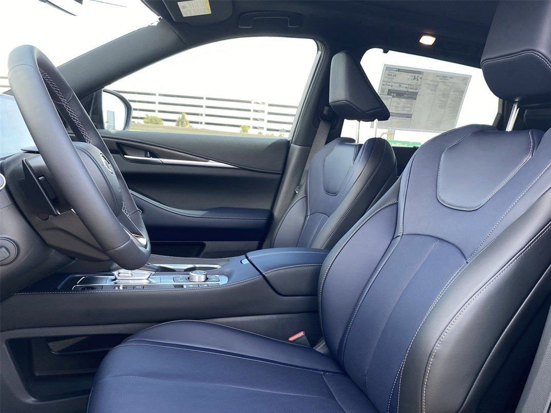 New 2026 INFINITI QX60 Sport w/ Dark Cargo Package image 24