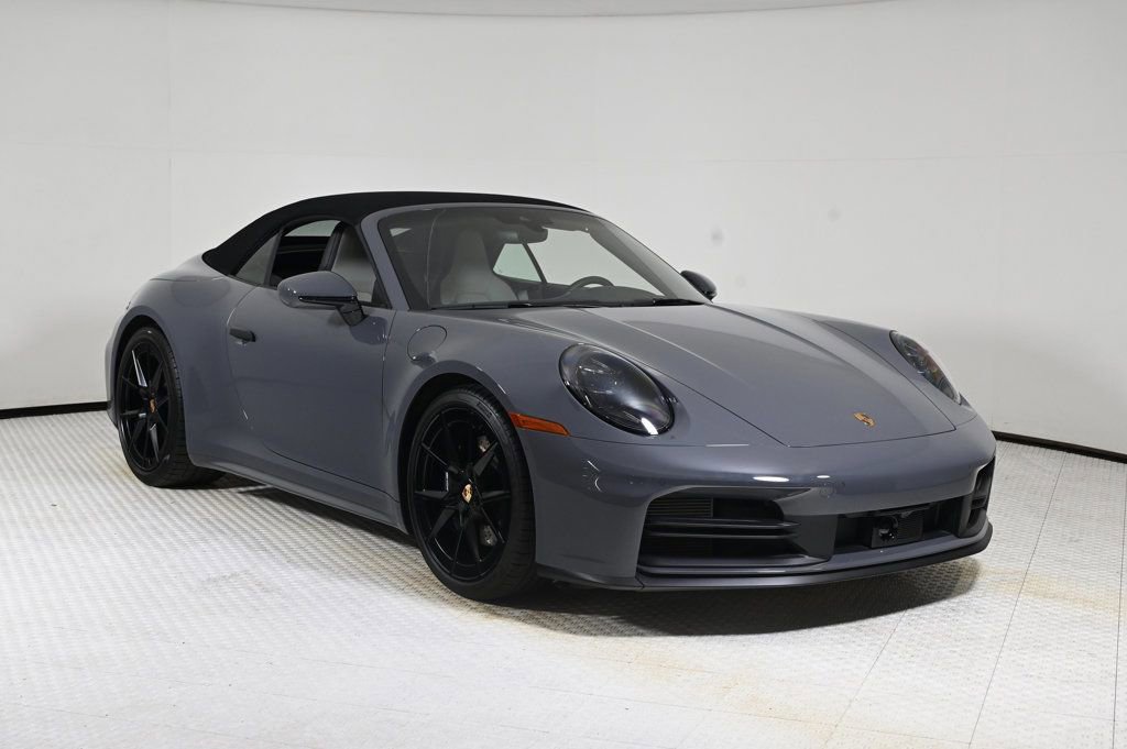 Certified 2025 Porsche 911 Carrera image 9