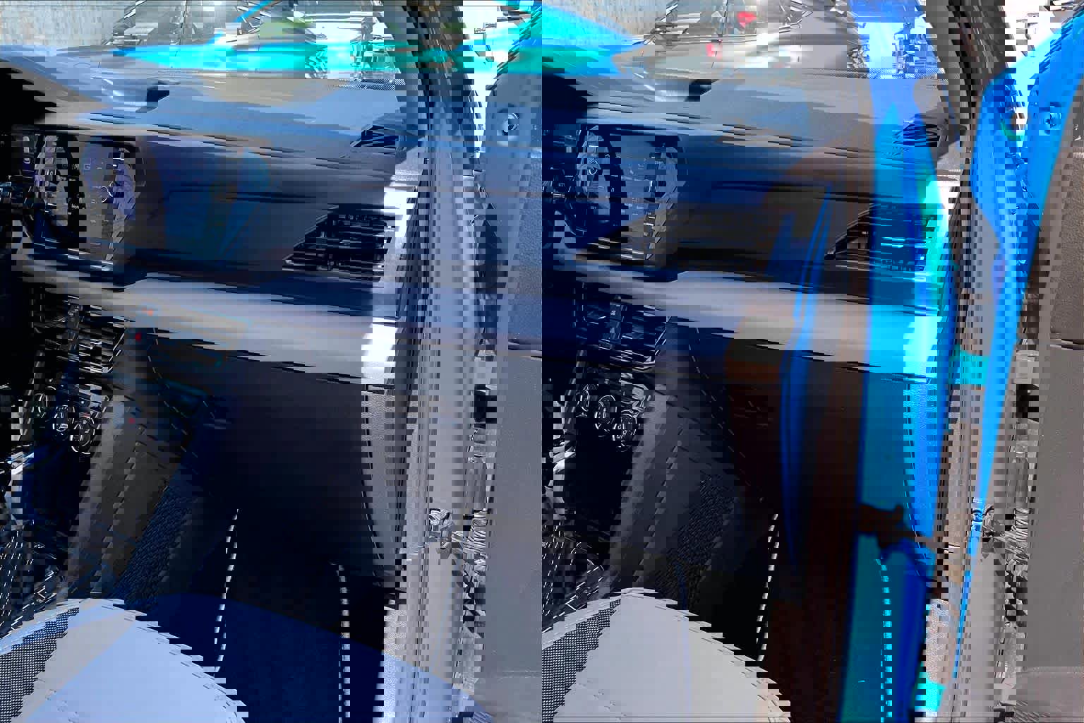 Used 2023 Volkswagen Taos SE image 19