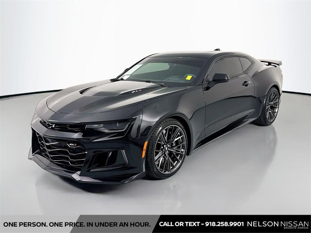 Used 2019 Chevrolet Camaro ZL1 RWD image 1