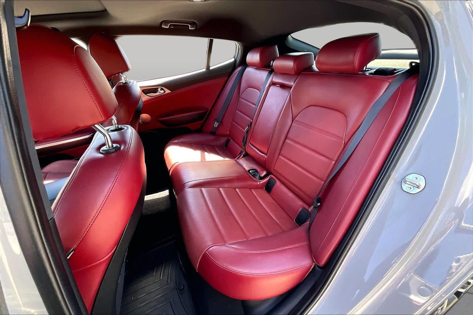 Used 2018 Kia Stinger GT2 AWD/4WD image 21