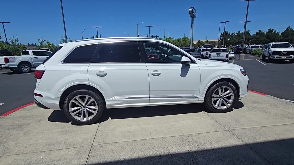 Used 2025 Audi Q7 3.0T Premium Plus AWD/4WD image 5