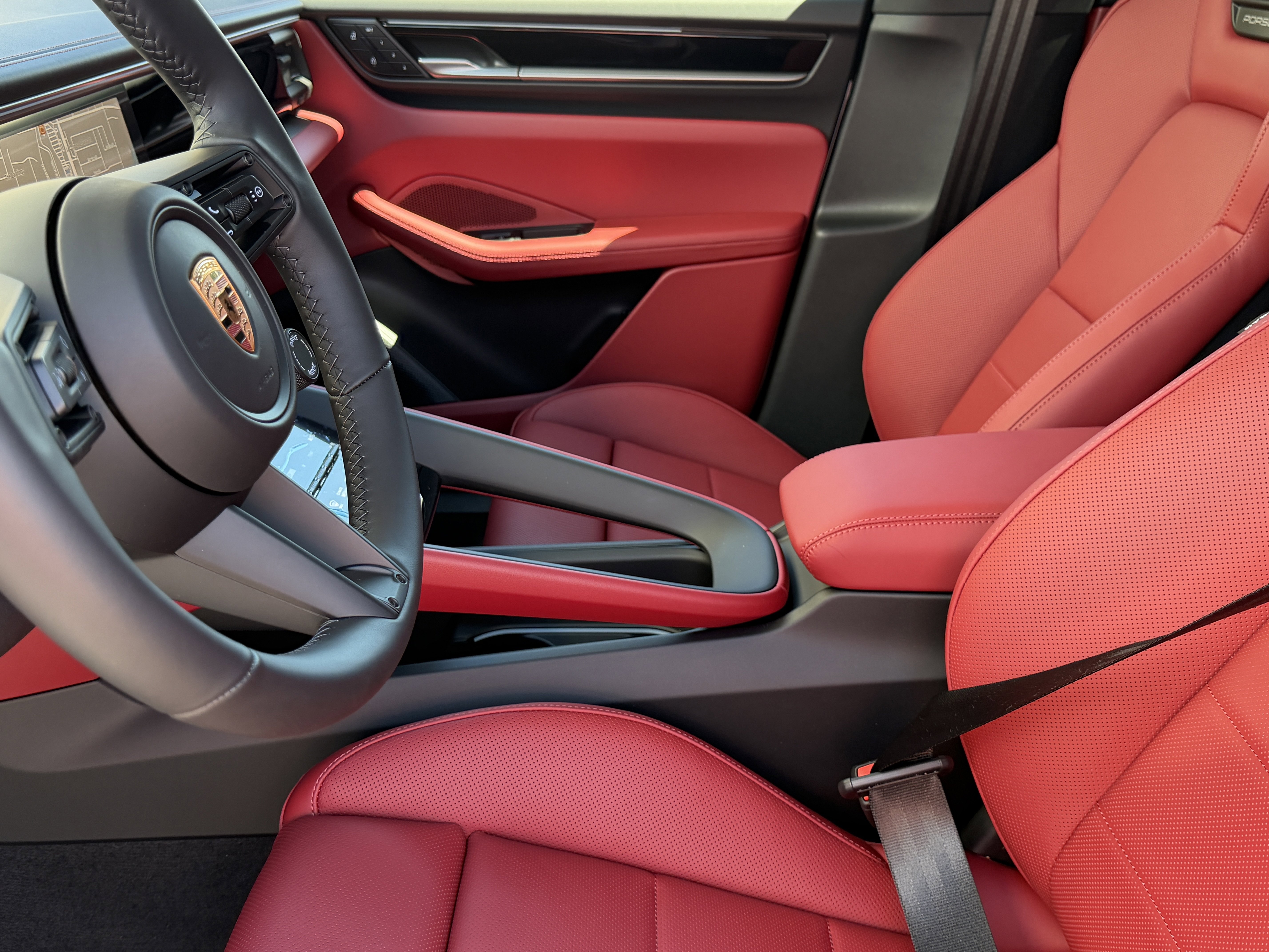 New 2026 Porsche Macan Electric image 4