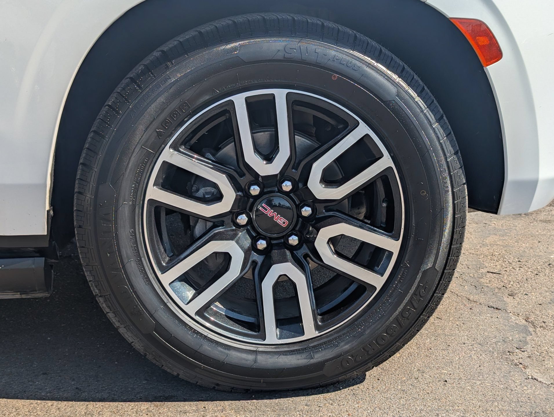 Certified 2021 GMC Yukon XL AT4 AWD/4WD image 6