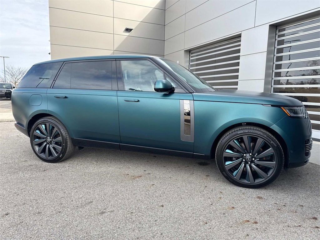New 2025 Land Rover Range Rover SV image 7