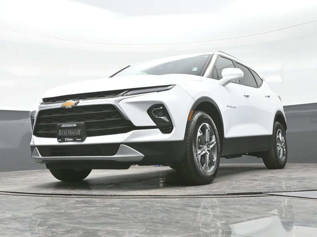 Used 2025 Chevrolet Blazer LT w/ Convenience Package AWD/4WD image 25