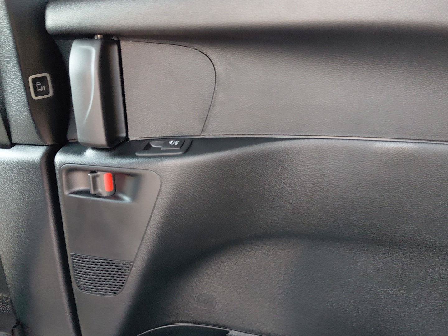 New 2026 Chrysler Pacifica Select AWD/4WD image 46