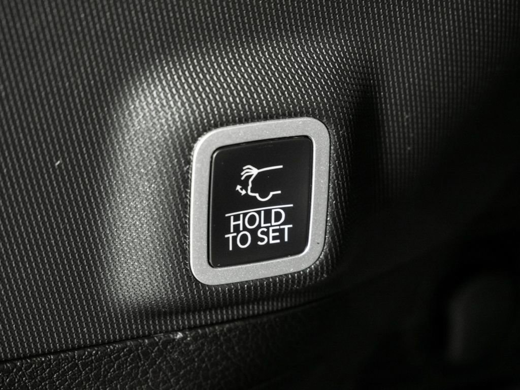 Used 2025 Jeep Grand Cherokee Summit image 31