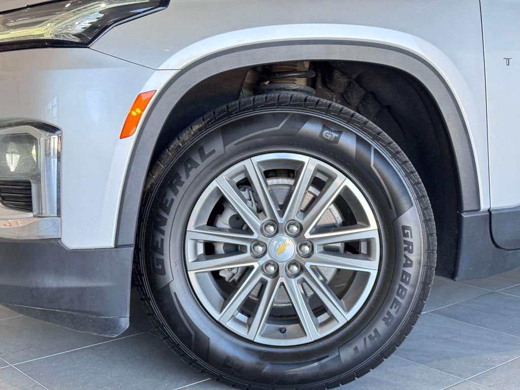 Certified 2022 Chevrolet Traverse LT w/ LPO, Floor Liner Package image 4