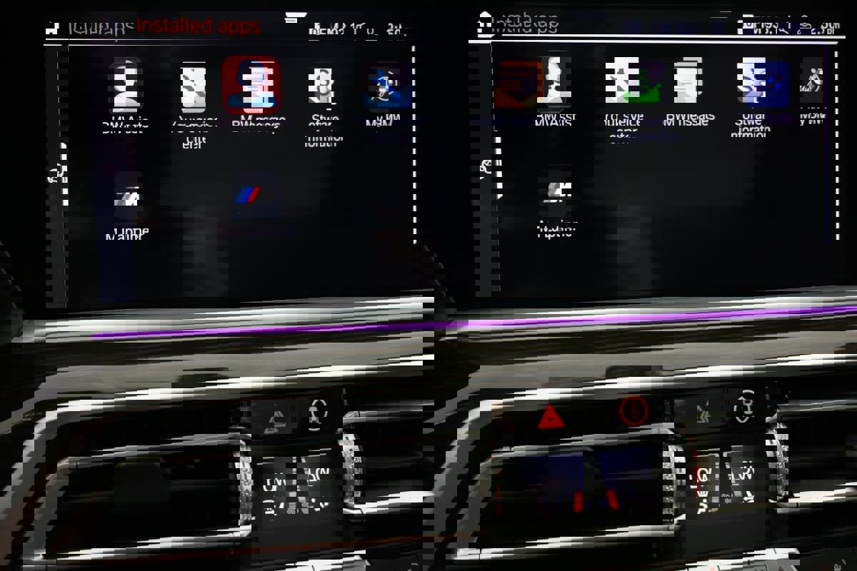 Used 2020 BMW X5 M50i w/ Premium Package image 57