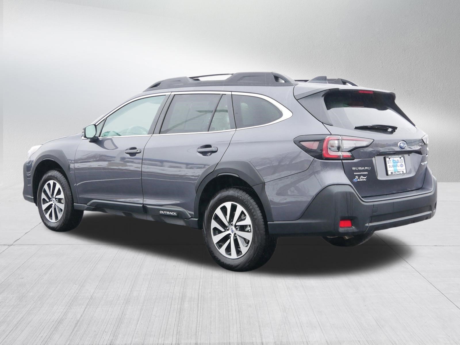 Certified 2025 Subaru Outback Premium image 5