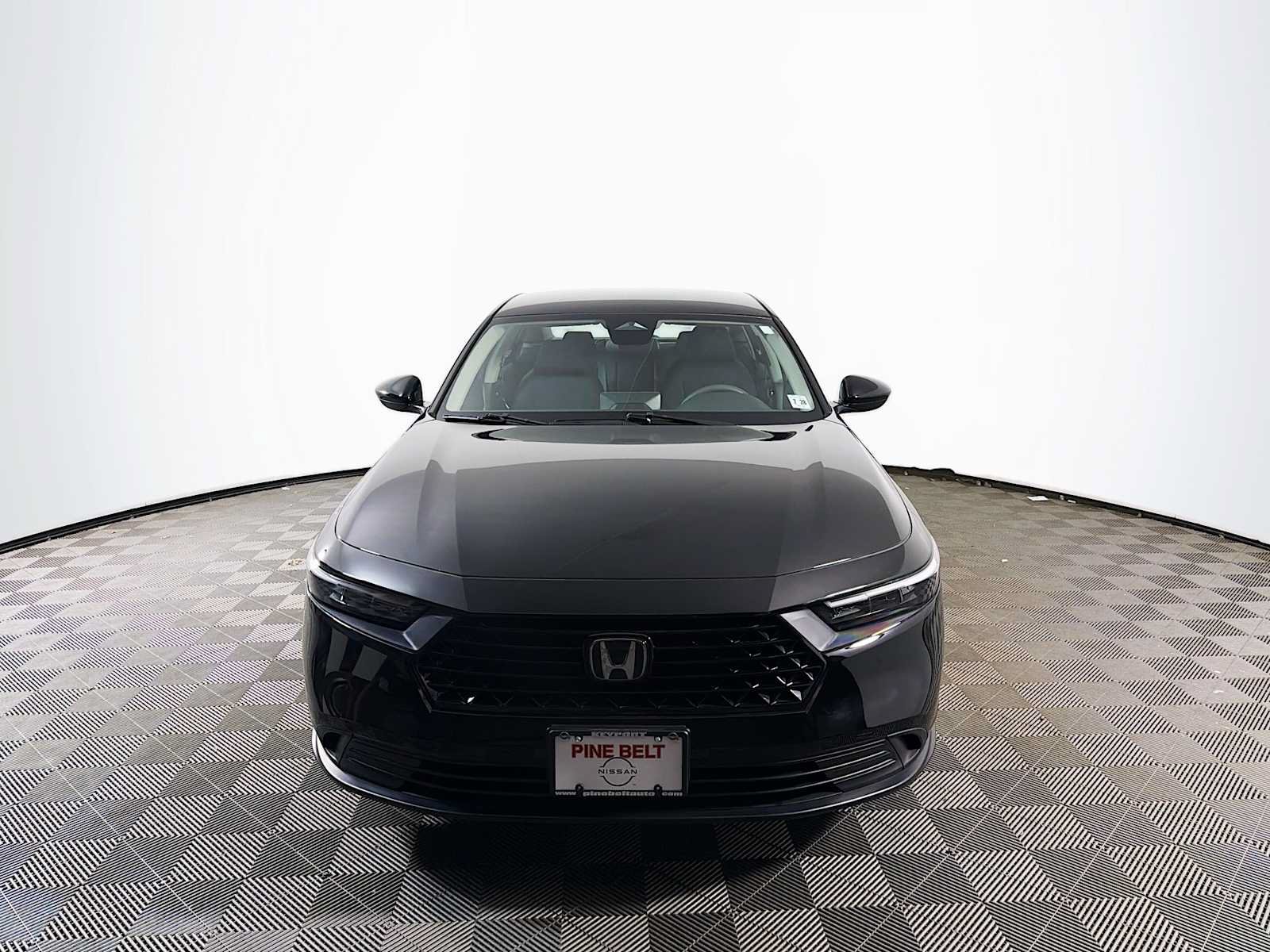 Used 2023 Honda Accord LX image 2