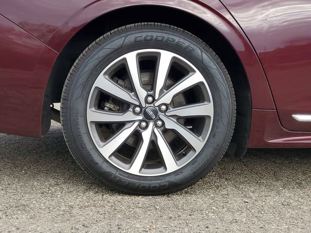 Used 2019 Lincoln Continental Premiere image 5