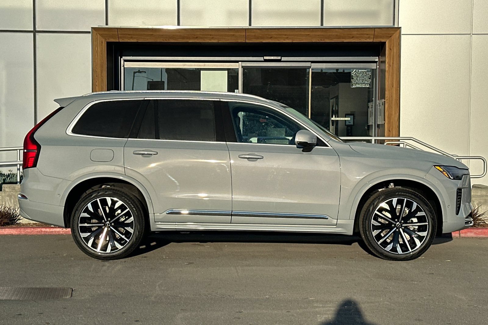 New 2026 Volvo XC90 B5 Plus w/ Protection Package AWD/4WD image 8