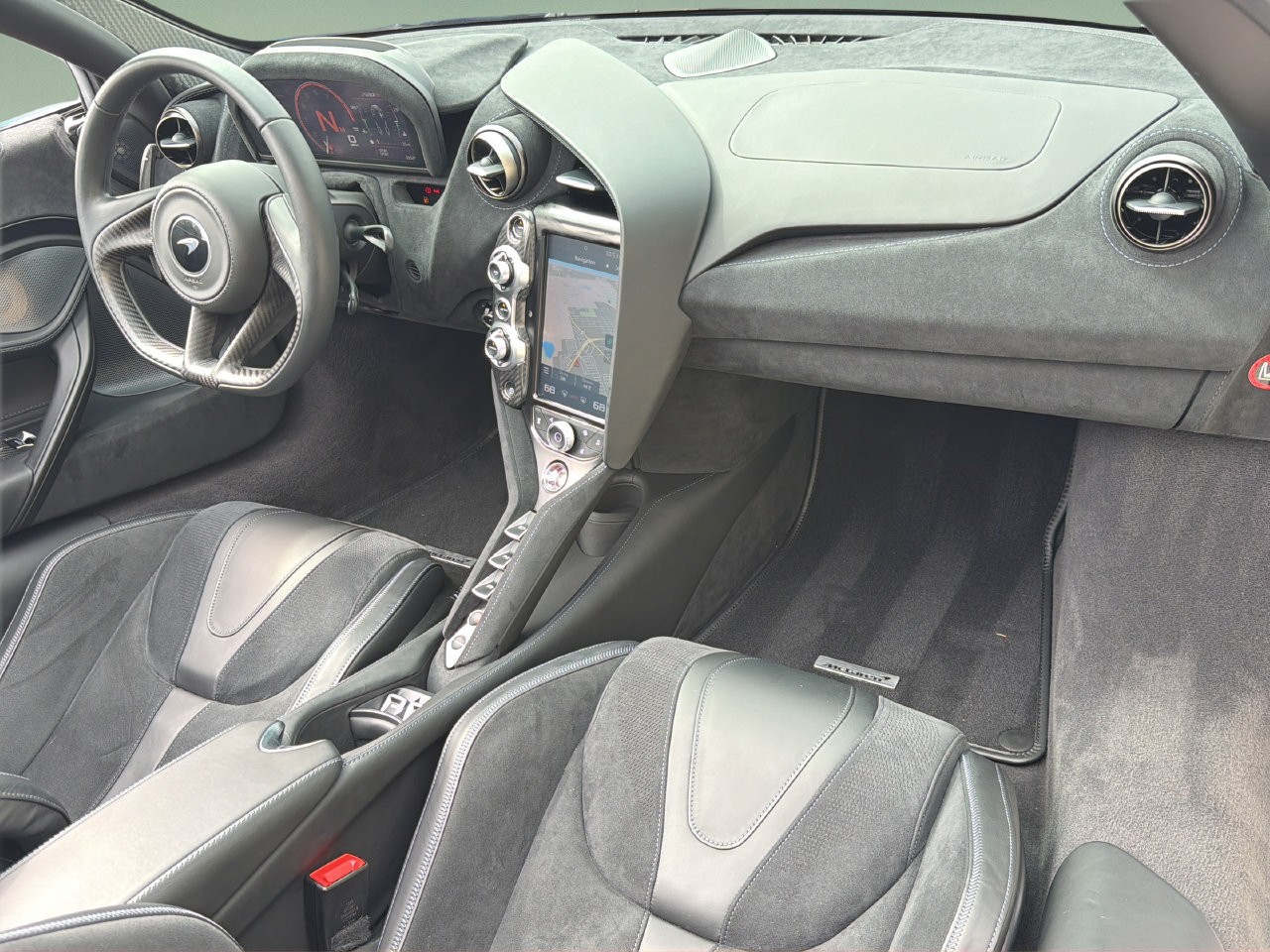 Used 2022 McLaren 720S Spider RWD image 19