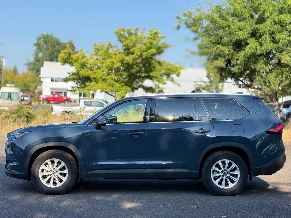 Certified 2024 Toyota Grand Highlander AWD image 2