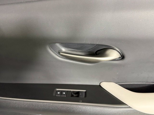 Used 2025 Lexus UX 300h FWD w/ Accessory Package (Z2) image 31