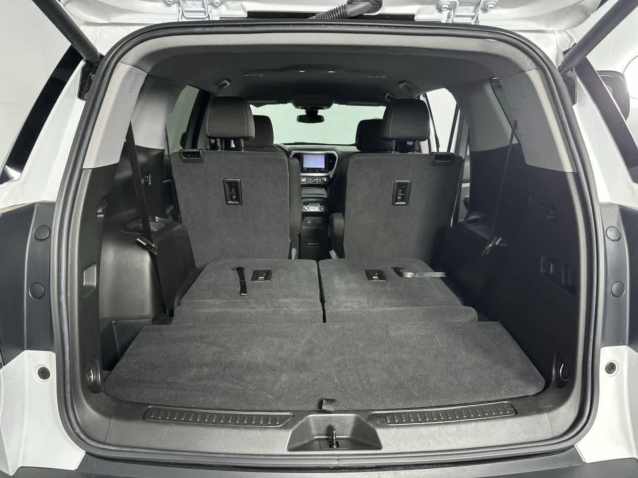 Used 2023 GMC Acadia SLE w/ Driver Convenience Package FWD image 10