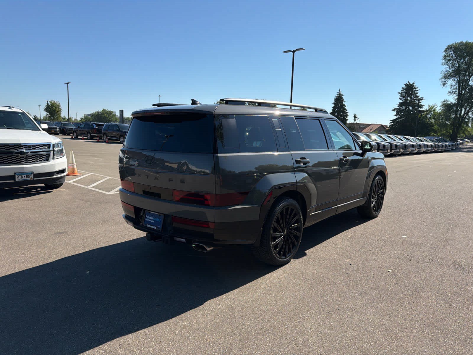 Used 2025 Hyundai Santa Fe Calligraphy AWD/4WD image 2