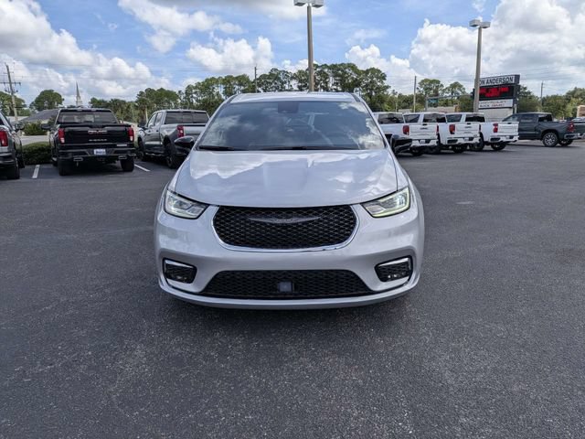 Used 2026 Chrysler Pacifica Select FWD image 8