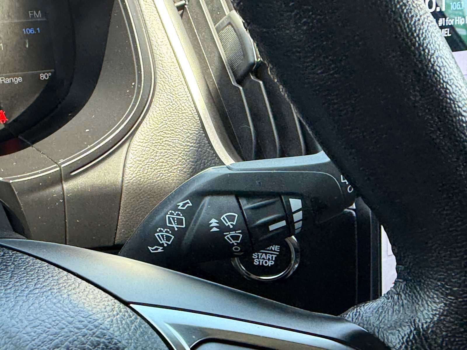Used 2022 Ford Edge SEL image 25