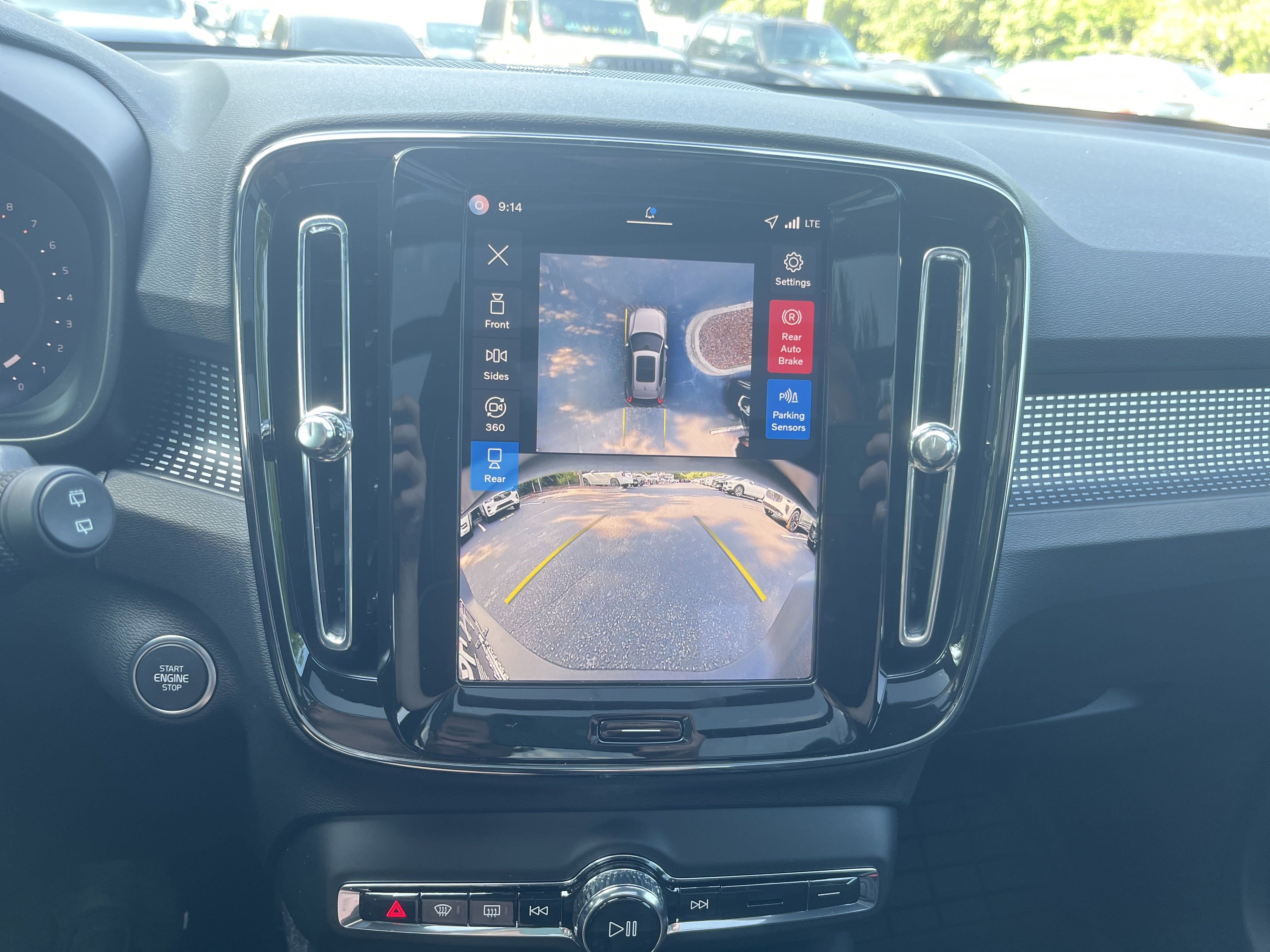 Used 2026 Volvo XC40 B5 Ultra w/ Protection Package Premier image 28