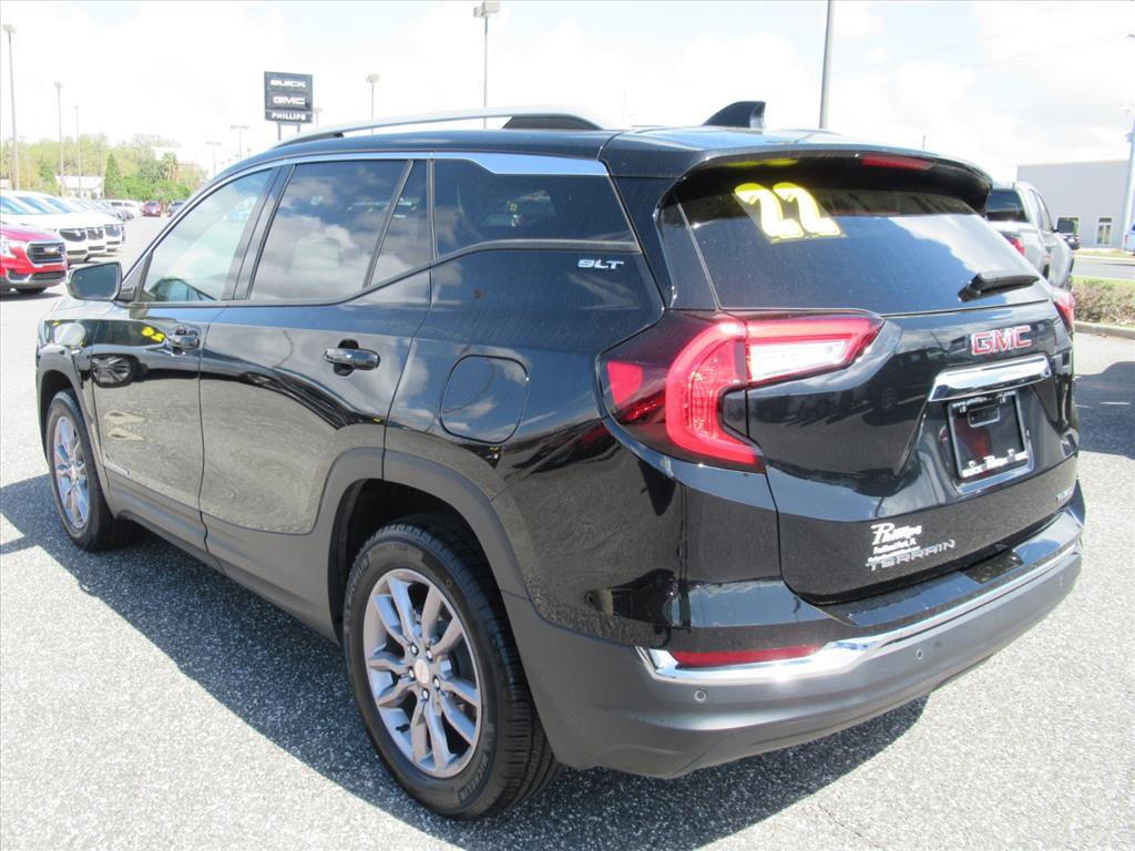 Used 2022 GMC Terrain SLT w/ Infotainment Package II image 5