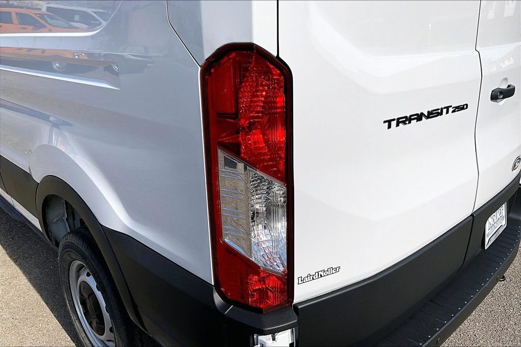 New 2026 Ford Transit 250 148 Medium Roof RWD image 27