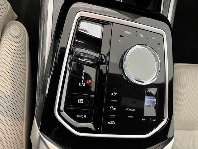 Certified 2023 BMW 760i xDrive image 19